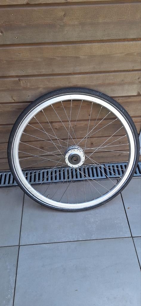 28 inch fietsband met velg - Vredestein Flex Superiore, Fietsen en Brommers, Fietsonderdelen, Vredestein, Gebruikt, Band, Elektrische fiets