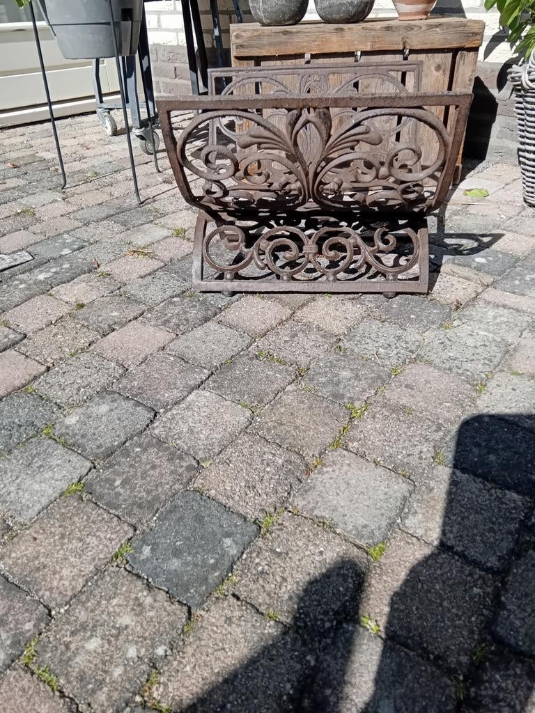 Haardhout rek metaal, Ophalen, Metaal