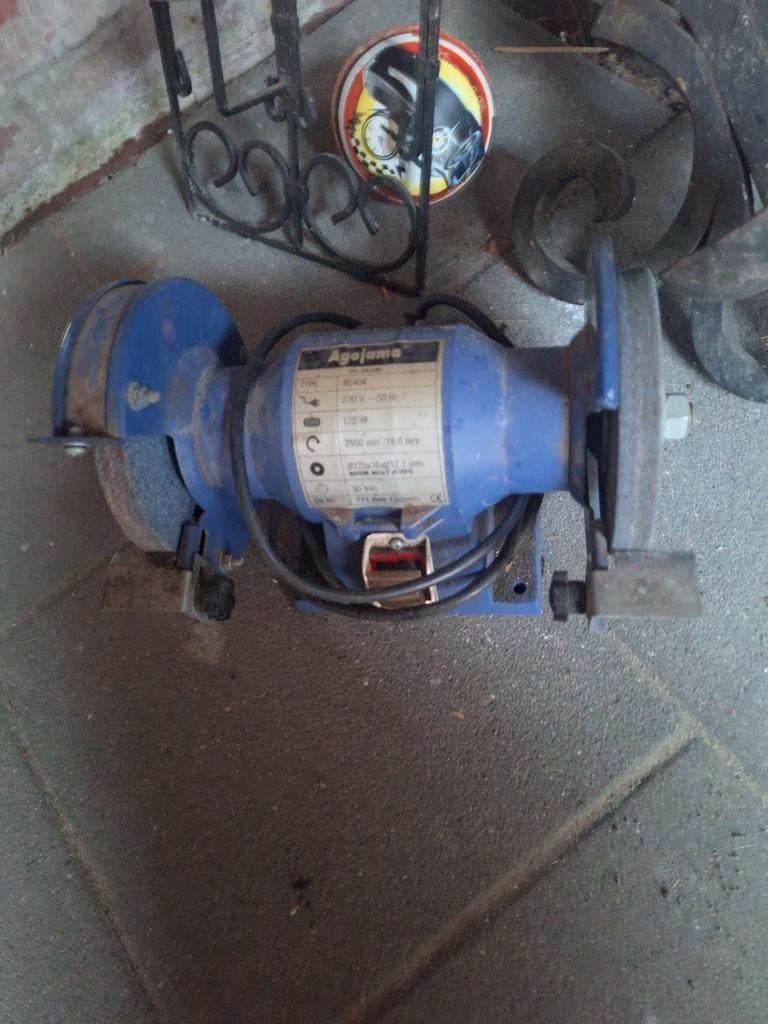 Slijpmachine Agajama - Goede staat, Ophalen, Werkbankslijpmachine