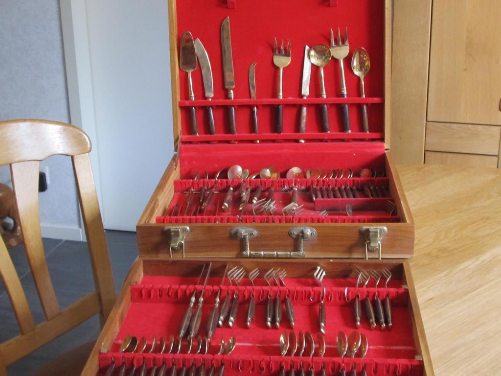 100 delig goudkleurig bestek ., Ophalen, Nieuw, Rvs of Chroom, Bestekset