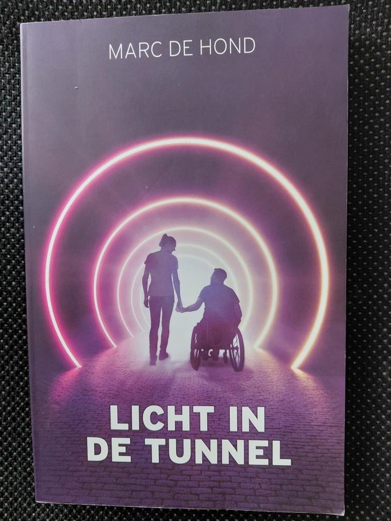 Licht in de tunnel, Marc de Hond, Boeken, Ophalen of Verzenden, Zo goed als nieuw, Overige
