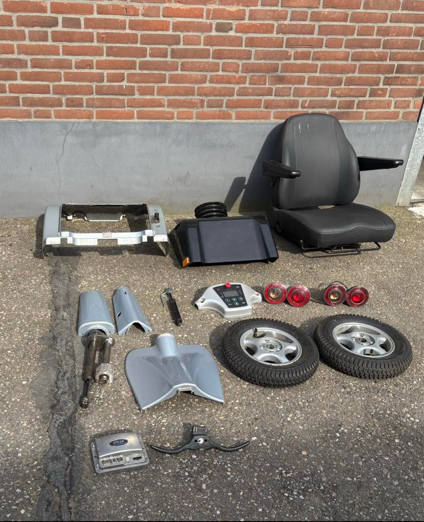 Diverse Scootmobiel Solo onderdelen, Diversen, Ophalen of Verzenden, Zo goed als nieuw, Elektrische rolstoel