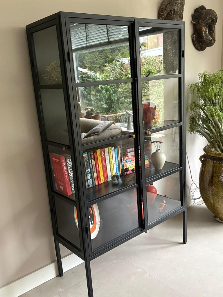 Bodilson Vitrinekast Zen, Ophalen, 100 tot 150 cm, Zo goed als nieuw, Glas
