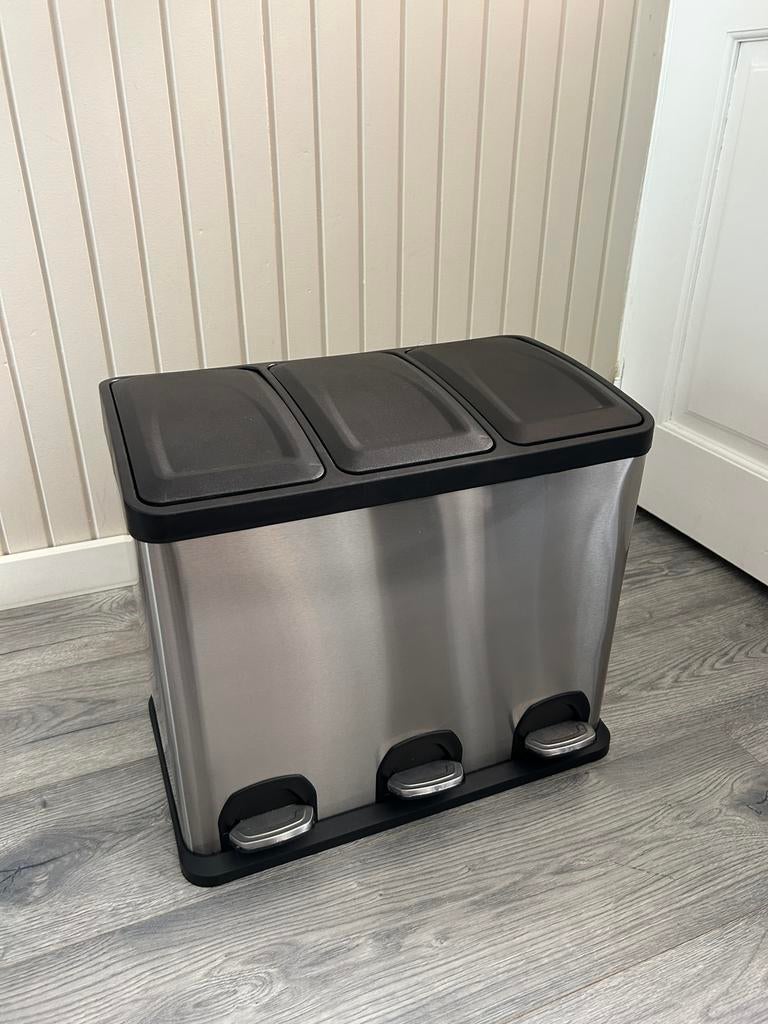 Prullenbak 3 vakken met pedaalemmer, Huis en Inrichting, Woonaccessoires | Prullenbakken, Ophalen, Zo goed als nieuw, Minder dan 50 cm