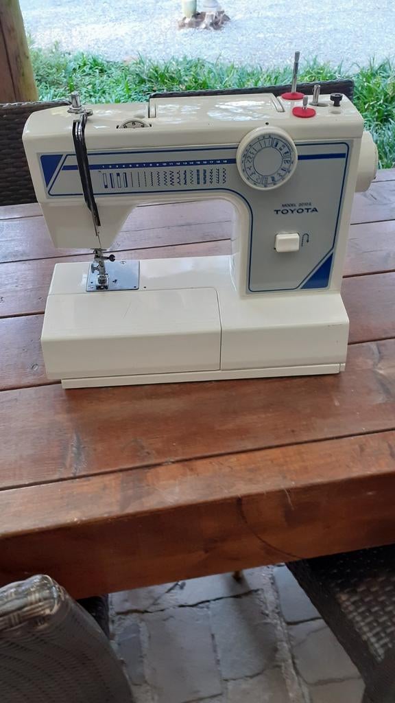 Toyota naaimachine, Ophalen, Gebruikt, Naaimachine, Overige merken