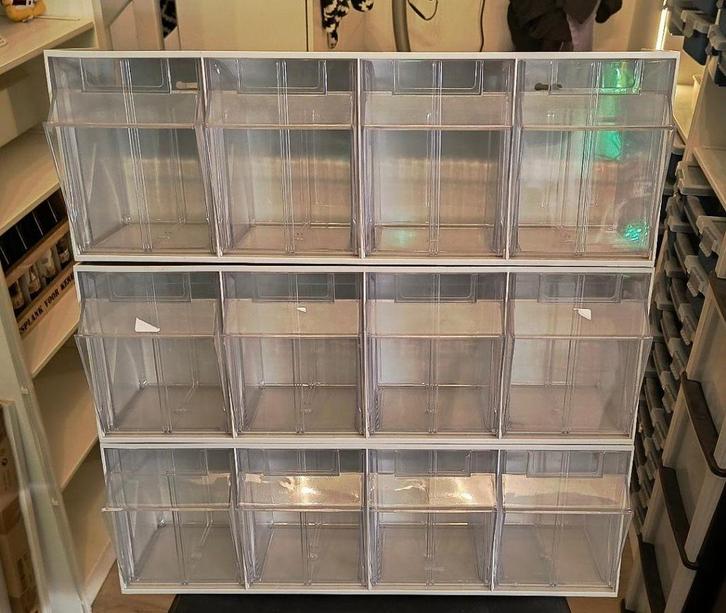 Kantelbakjes Tayg, Huis en Inrichting, Kasten | Overige, Zo goed als nieuw, Ophalen