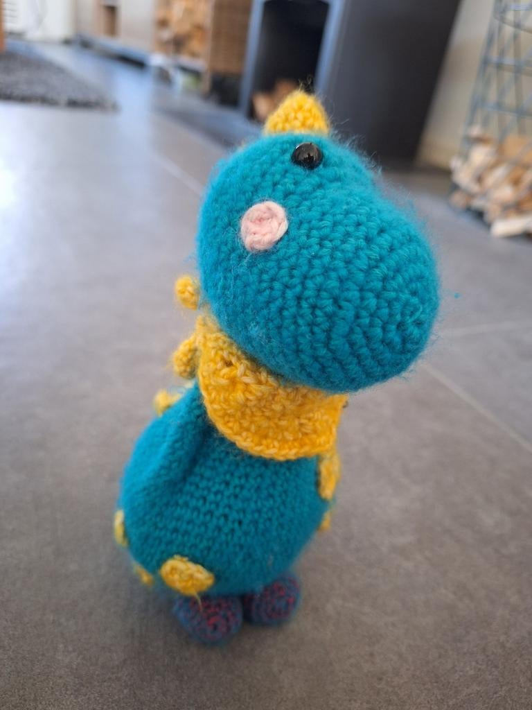 Dino knuffel zelf gehaakt (niet gebruikt), Ophalen of Verzenden, Nieuw, Overige typen