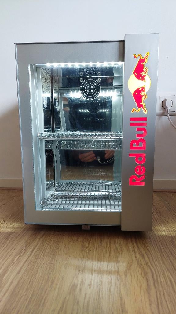 Koelkast van Redbull, Ophalen, Zonder vriesvak, Gebruikt, Minder dan 85 cm