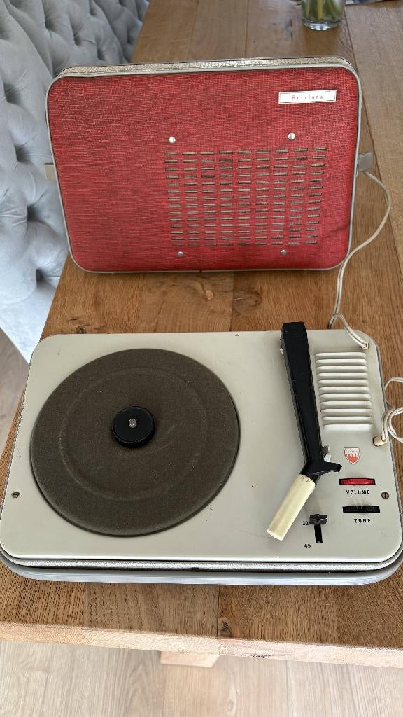 Aristona platenspeler met ingebouwde versterker, Ophalen of Verzenden, Gebruikt, Platenspeler, Overige merken