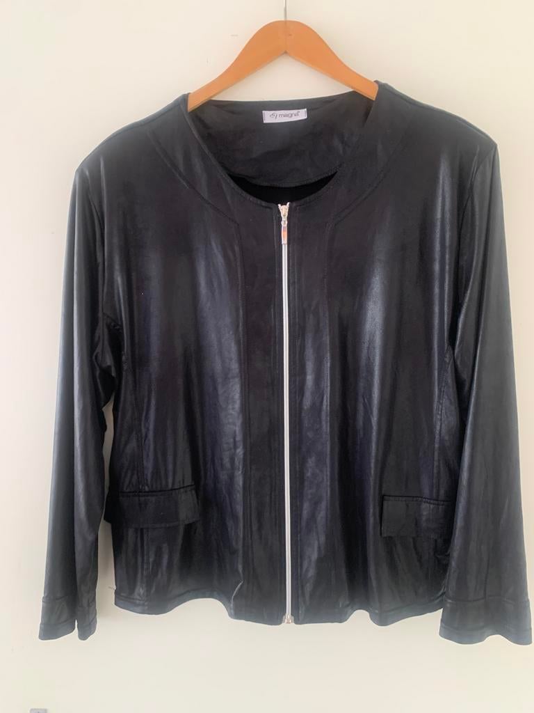 Leather look jasje  maat 48 magna, Ophalen of Verzenden, Zo goed als nieuw, Zwart, Jasje of Colbert