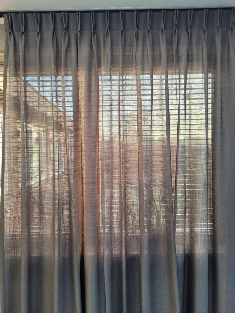 Gordijnstof Roots Taupe Transparant, Huis en Inrichting, Stoffering | Gordijnen en Lamellen, Ophalen of Verzenden, Nieuw, 200 cm of meer