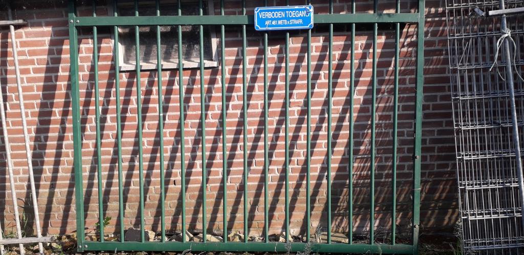 Heras poort groen.  245 cm, Ophalen, Gebruikt, IJzer, Spijlenhekwerk