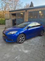 Ford Focus 2.0 Ecoboost 184KW 5DRS H6 2014 Blauw, Auto's, 4 cilinders, Blauw, 14 km/l, Handgeschakeld