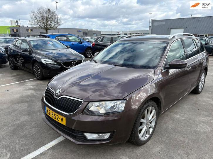 Skoda Octavia Combi 1.6 TDI Greentech Ambition Business, Auto's, Skoda, Bedrijf, Te koop, Octavia, ABS, Airbags, Airconditioning