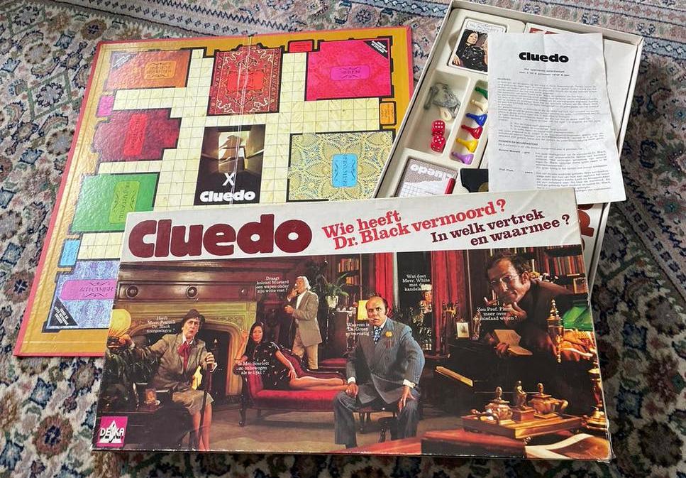 Cluedo bordspel vintage origineel en compleet, Drie of vier spelers, Ophalen of Verzenden, Gebruikt