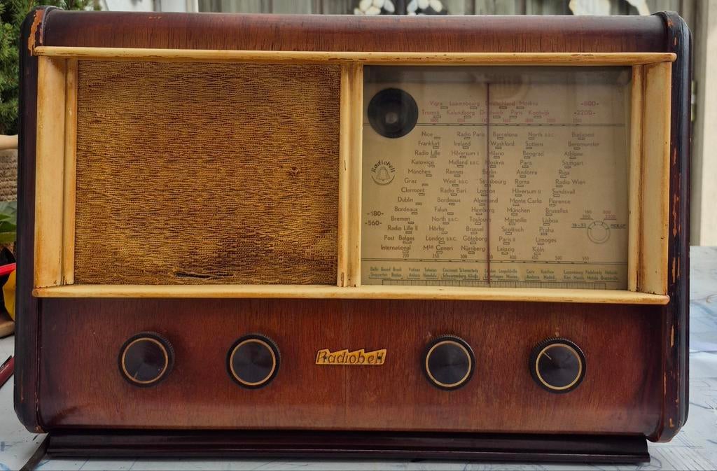 Te koop Antieke radio uit 1949/50, Ophalen of Verzenden