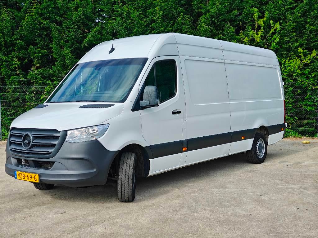 Mercedes-Benz Sprinter (bj 2022), Auto's, Bestelauto's, 1486 kg, Gebruikt, 150 pk, Wit