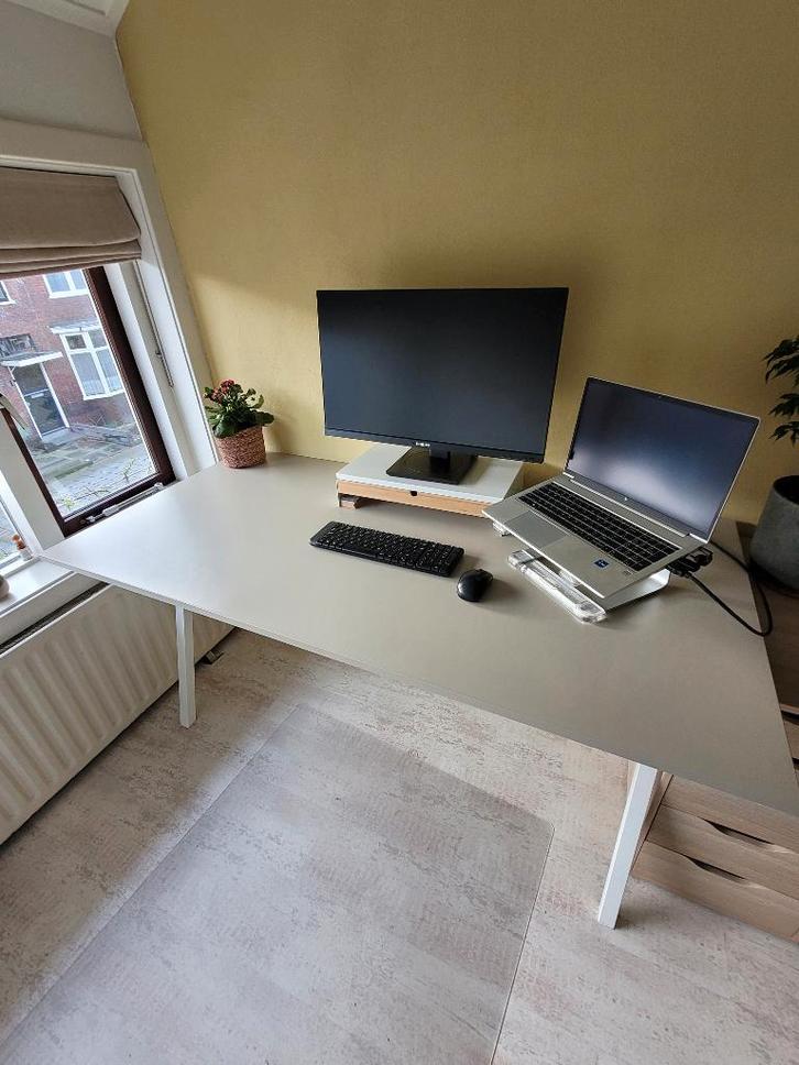 Ikea Trotten bureau beige 160x80, Huis en Inrichting, Bureaus, Zo goed als nieuw, Bureau, Ophalen