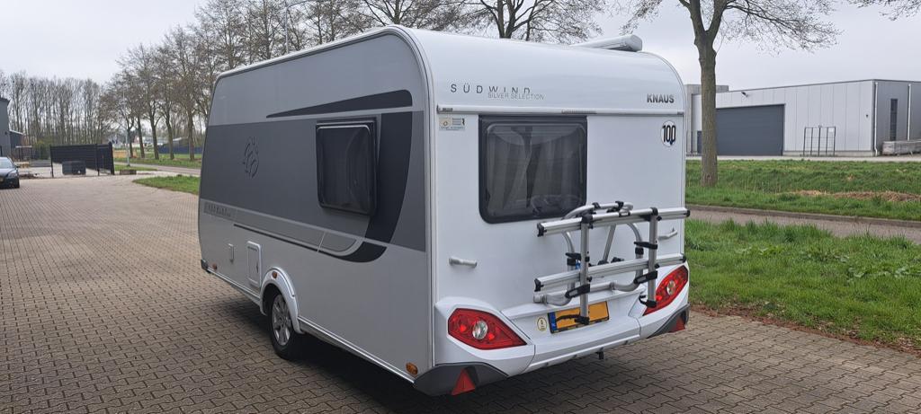 Knaus südwind 420 QD Silver sel. 2016 (incl. mover/luifel), Schokbreker, Treinzit, Tot en met 3, Particulier