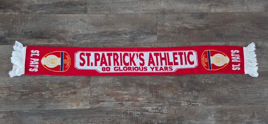 Sjaal St Patrick's Athletic, Ophalen of Verzenden, Zo goed als nieuw, Buitenlandse clubs, Vaantje of Sjaal