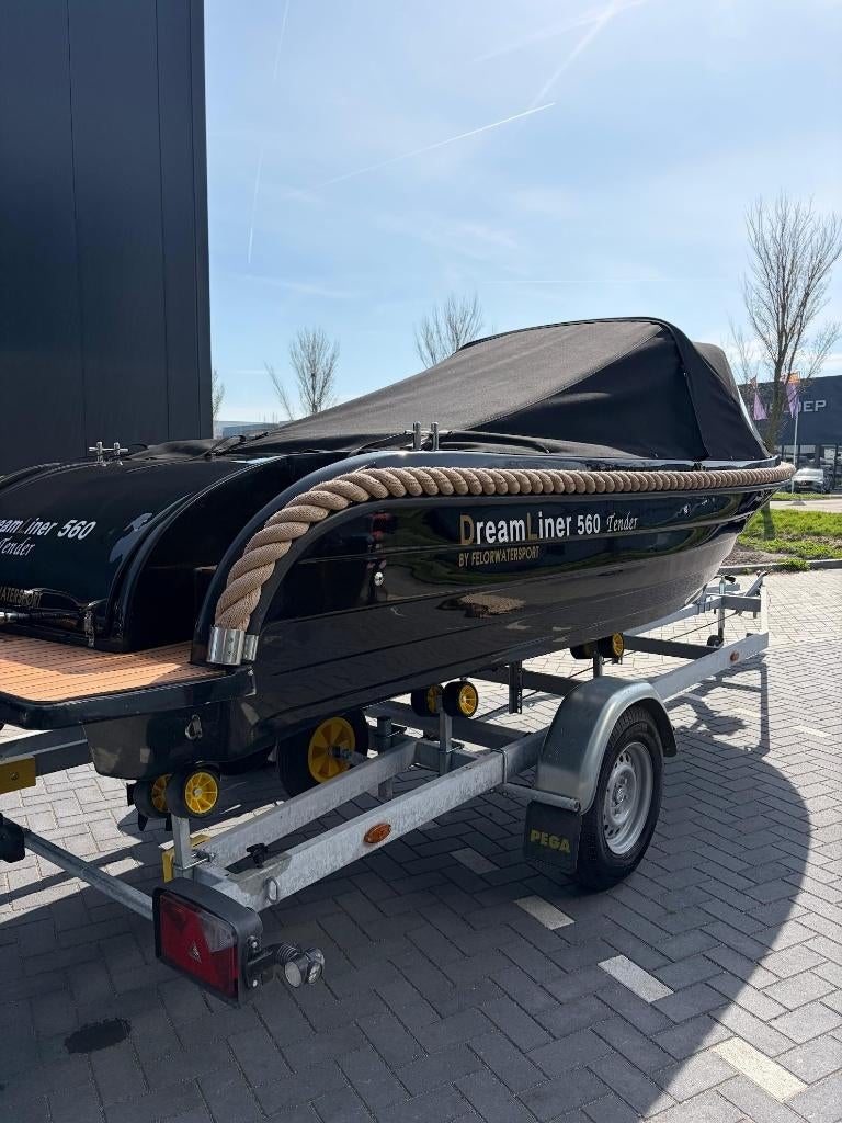 Dreamliner 560 Tender + Pega V1350 Trailer, Watersport en Boten, Ophalen, 10 tot 30 pk, Zo goed als nieuw, 3 tot 6 meter