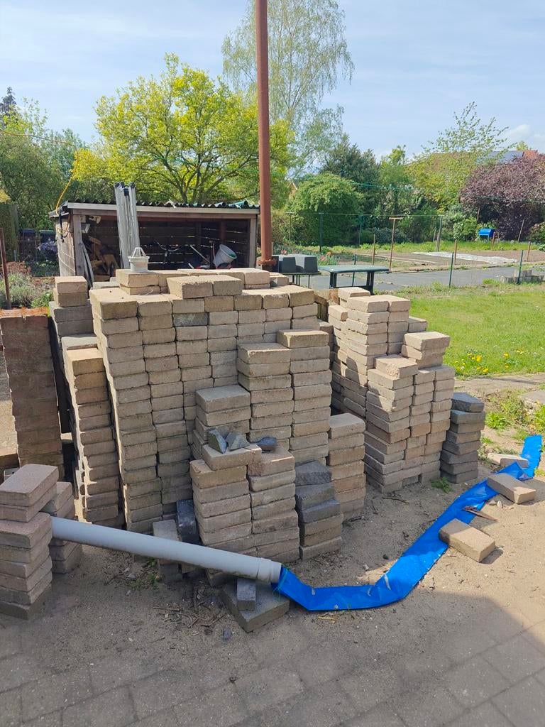 Gratis afhalen: klinkers ca. 25m2, Ophalen, Beton, Klinkers