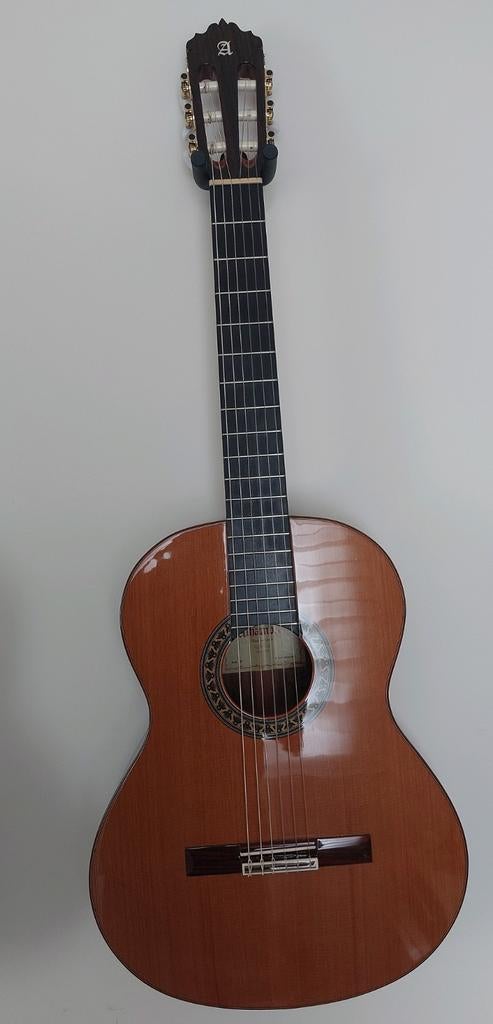 Alhambra 5p klassieke gitaar, Muziek en Instrumenten, Snaarinstrumenten | Gitaren | Akoestisch, Ophalen, Zo goed als nieuw, Klassieke of Spaanse gitaar