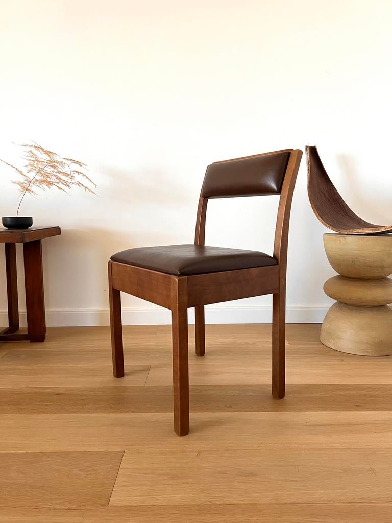 4 Vintage wooden dining chairs brown faux leather retro, Gebruikt, Bruin, Leer, Ophalen of Verzenden