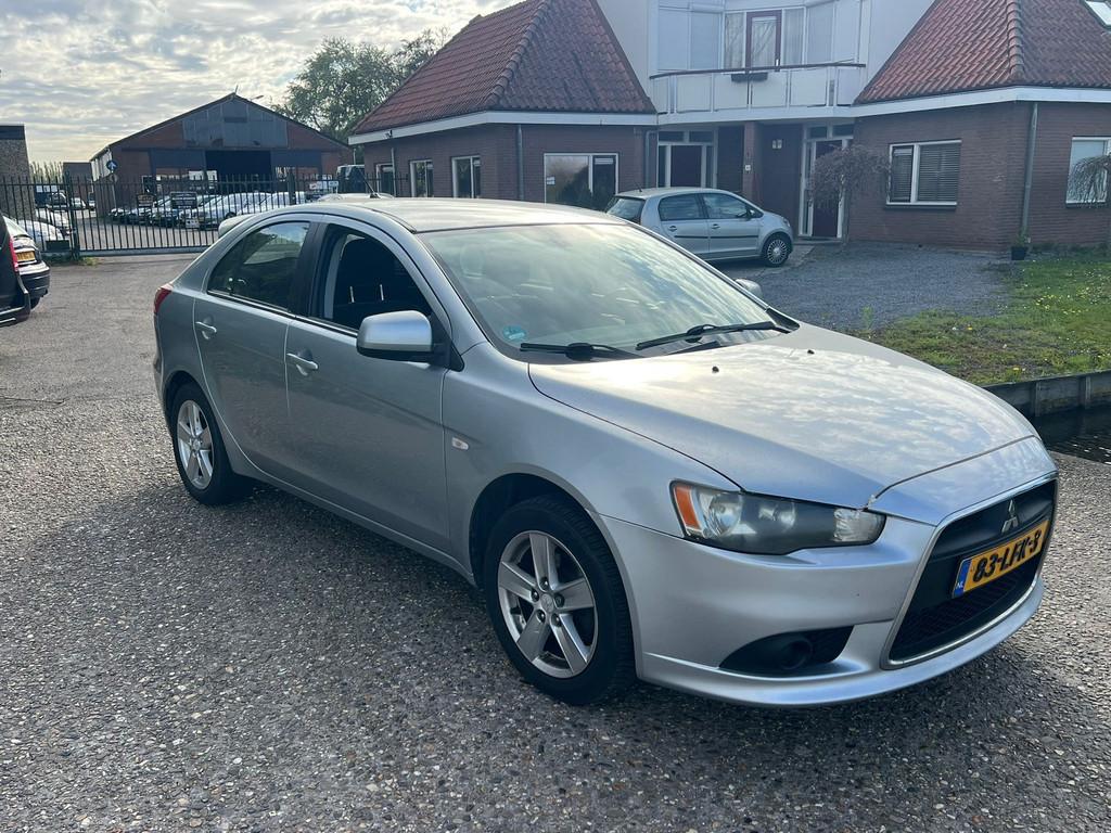 Mitsubishi Lancer Sportback 1.5 Edition One met schade, Auto's, Mitsubishi, Bedrijf, Te koop, Lancer, ABS, Airbags, Airconditioning