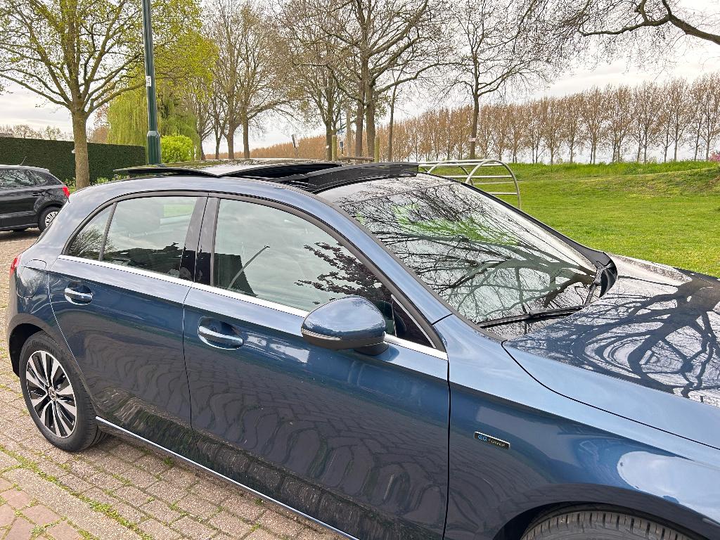 Mercedes-Benz 250e Trekhaak | Burmester | Pano | 360 | BTW, 4 cilinders, Plug-in hybride, 1600 kg, 93 €/maand