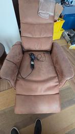 Elektrische sta-op stoel - Comfortabel en praktisch, Huis en Inrichting, Ophalen, Gebruikt, Bruin, Modern, Comfort