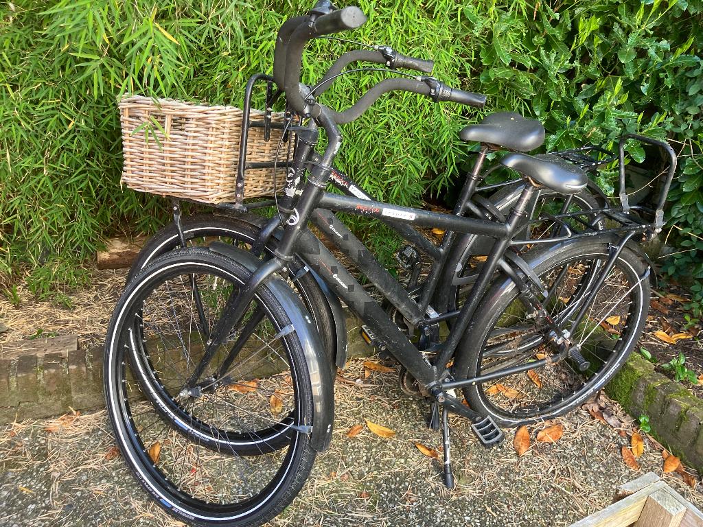 2 mooie zwarte Giant fietsen, wel gebruikt., Fietsen en Brommers, Ophalen, Gebruikt, Giant