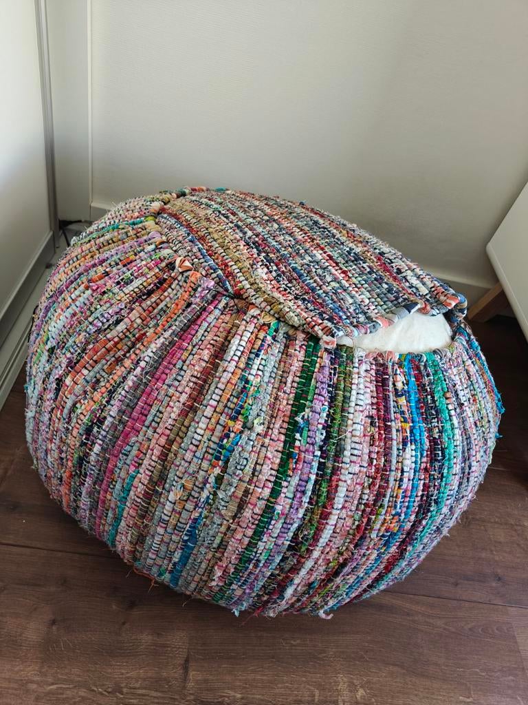 Gratis poef voor de handige mensen, Ophalen of Verzenden