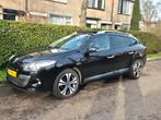 Renault Mégane 1.4 TCE 130PK BOSE | PANO | TREKHAAK | XENON, Voorwielaandrijving, Zwart, 4 cilinders, Leder en Stof