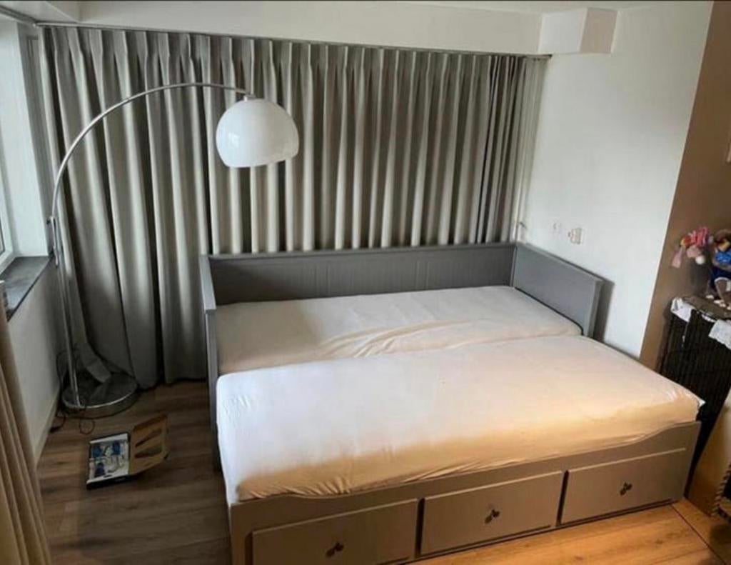 IKEA Hemnes Uitschuifbaar Bed met Lades - Zo goed als nieuw, Huis en Inrichting, Ophalen, Verstelbaar, Eenpersoons, Zo goed als nieuw
