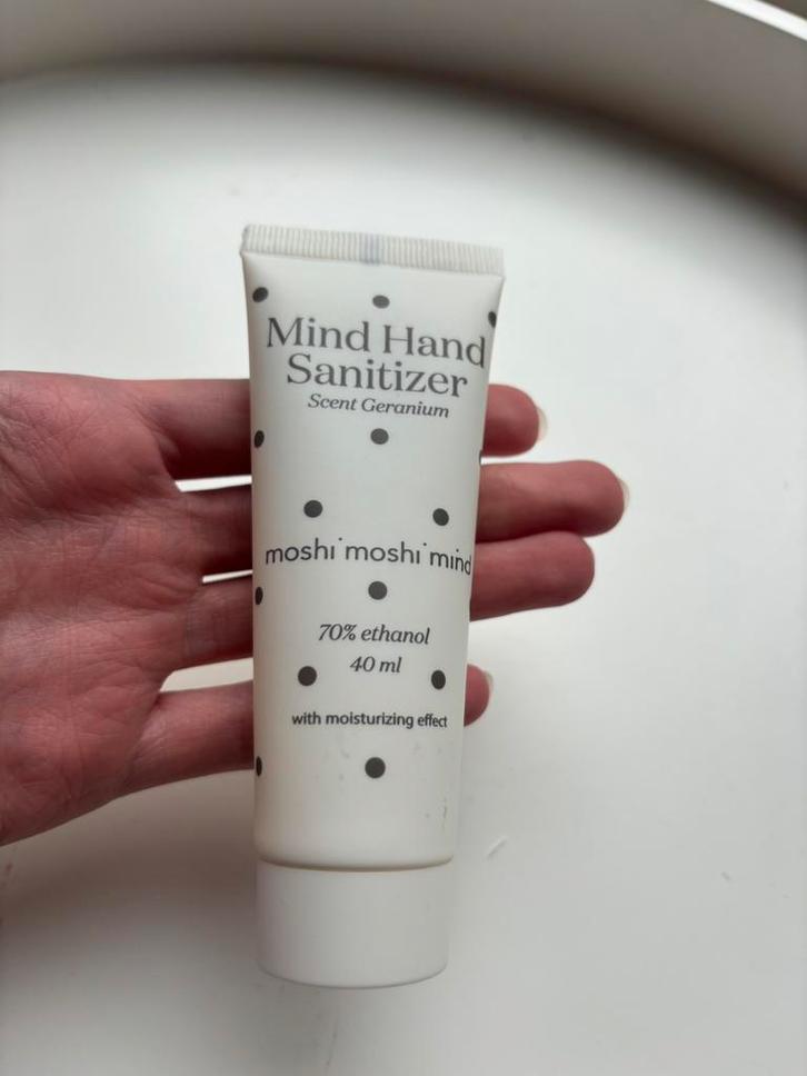Moshi moshi mind mini hand sanitizer geranium NIEUW, Sieraden, Tassen en Uiterlijk, Uiterlijk | Lichaamsverzorging, Nieuw, Ophalen of Verzenden