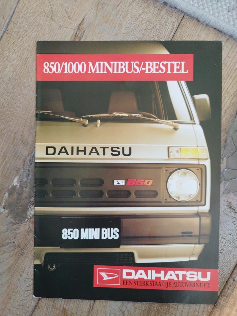 Daihatsu 850/1000 Minibus/Bestel brochure 1983, Ophalen of Verzenden, Zo goed als nieuw, Daihatsu
