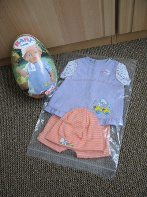 Baby born ei met paashaas rugzakje of kledingsetje in ei., Ophalen of Verzenden, Zo goed als nieuw, Babypop