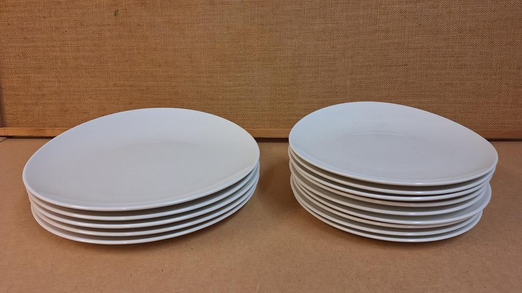 Intermezzo witte borden ontbijt en diner, Ophalen of Verzenden, Zo goed als nieuw, Bord(en), Overige stijlen