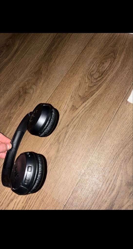JBL koptelefoon, Audio, Tv en Foto, Koptelefoons, Ophalen of Verzenden, Zo goed als nieuw, Op oor (supra aural), Draadloos