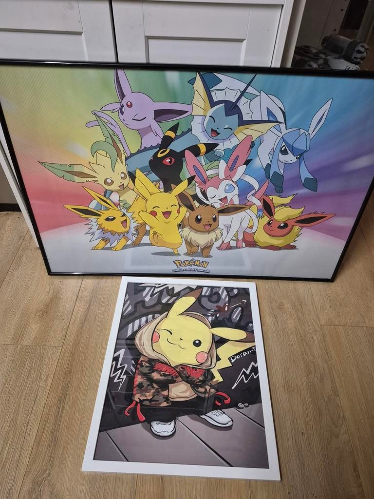 Pokémon Posters: Pikachu & Eevee Evoluties, Verzamelen, Rechthoekig Staand, Met lijst, Ophalen of Verzenden, Zo goed als nieuw