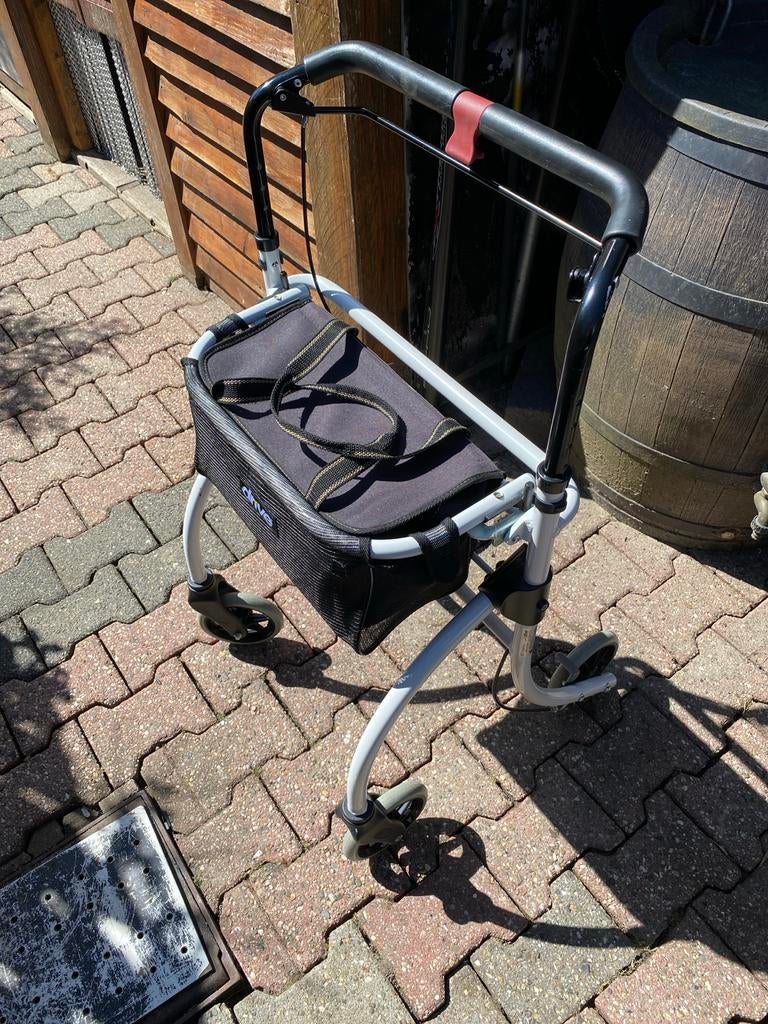 Rollator, Ophalen of Verzenden, Zo goed als nieuw