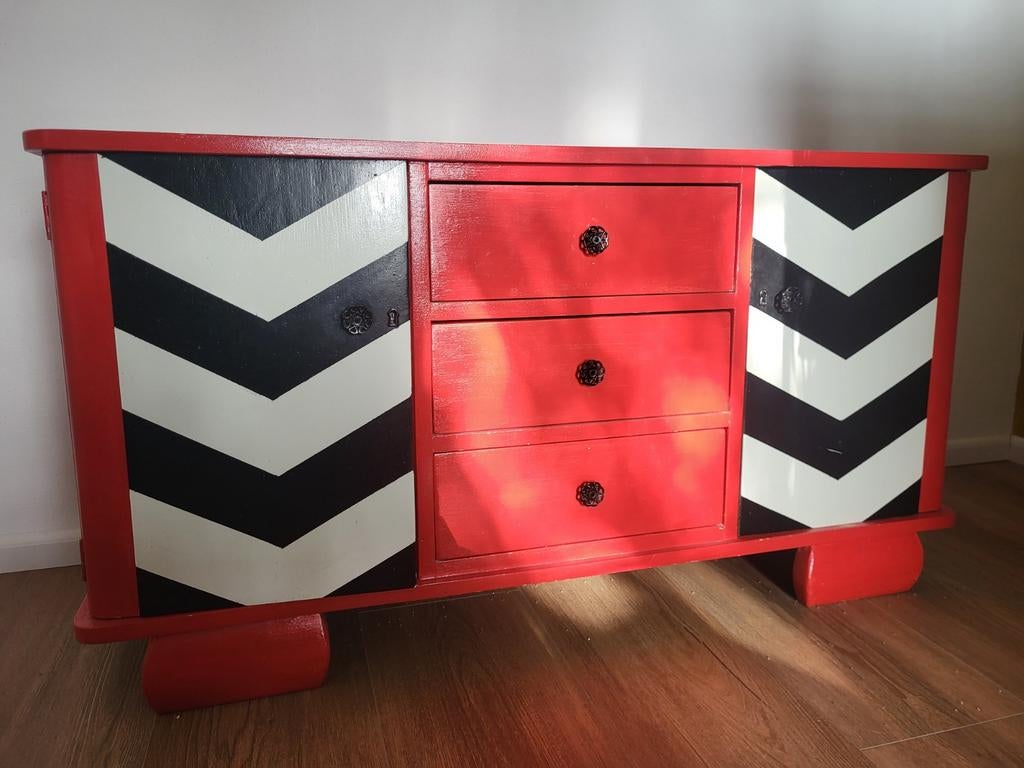 Leuk oud rood vintage kastje, Ophalen, Gebruikt, 25 tot 50 cm, Met deur(en)