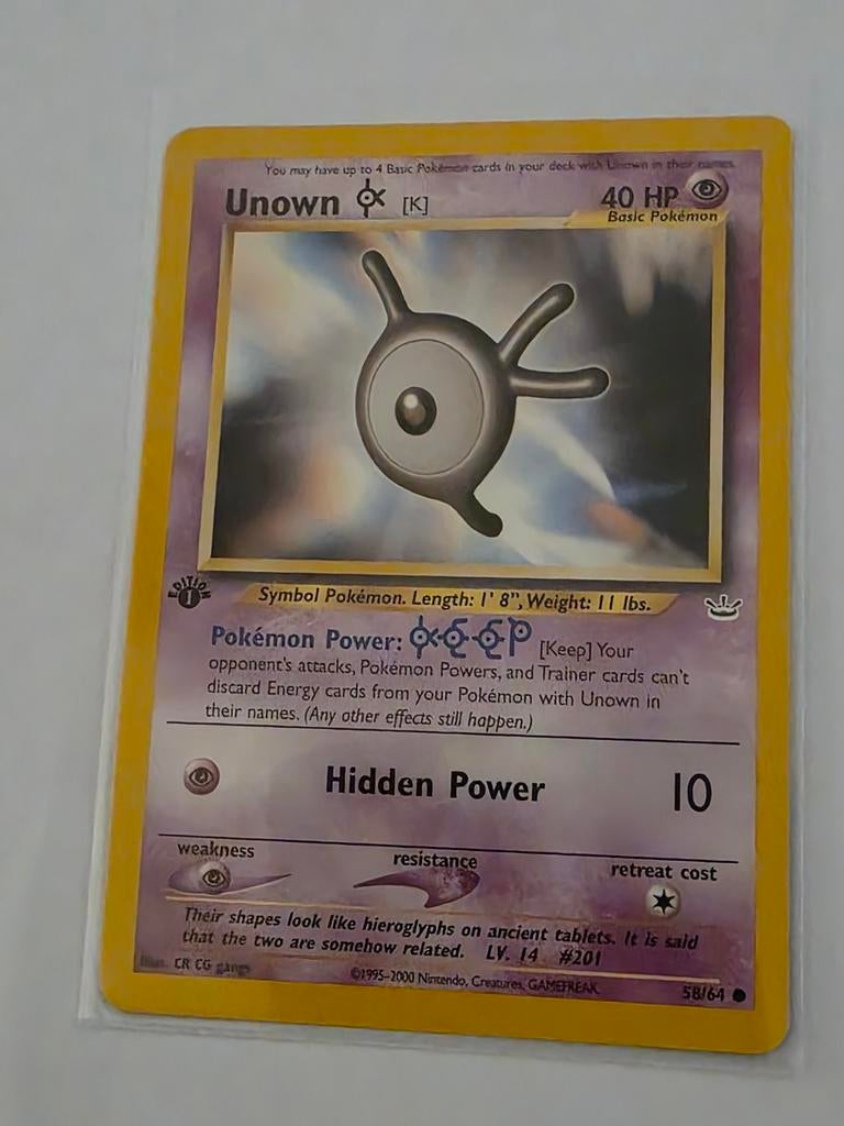Unown 1st edition, Hobby en Vrije tijd, Verzamelkaartspellen | Pokémon, Zo goed als nieuw, Losse kaart, Ophalen of Verzenden