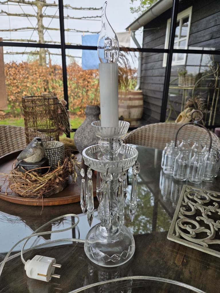 Glazen tafellamp met kristallen hangers, Ophalen