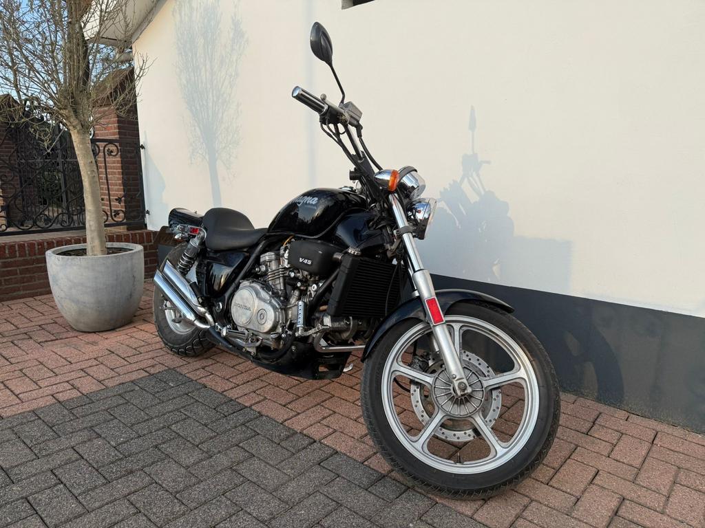 Zeer nette Honda Super Magna uit 1991 - Start direct!, Ophalen, Gebruikt