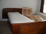 Slaapkamermeubels: bed, nachtkastjes en linnenkast, Ophalen, Gebruikt, Tweepersoons, Klassiek