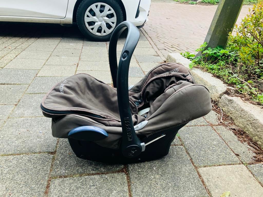 Maxi-Cosi Pearl set met FamilyFix base en accessoires, Kinderen en Baby's, Autostoeltjes, Ophalen, Gebruikt, Isofix, 0 t/m 13 kg