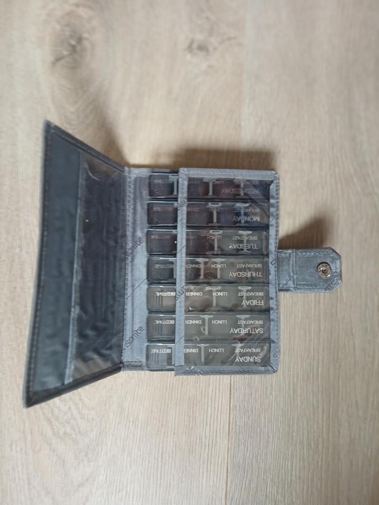 Pillen doos Samsonite nieuw dus ongebruikt met schuif doosje, Diversen, Ophalen of Verzenden, Nieuw