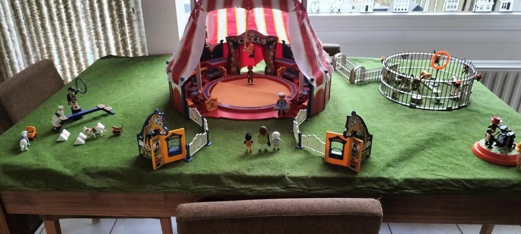 Playmobil circus met uitbreiding wilde dieren en honden, Ophalen of Verzenden, Zo goed als nieuw, Complete set